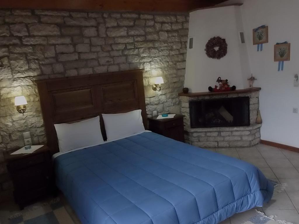 Petrino Mega Chorio Quarto foto
